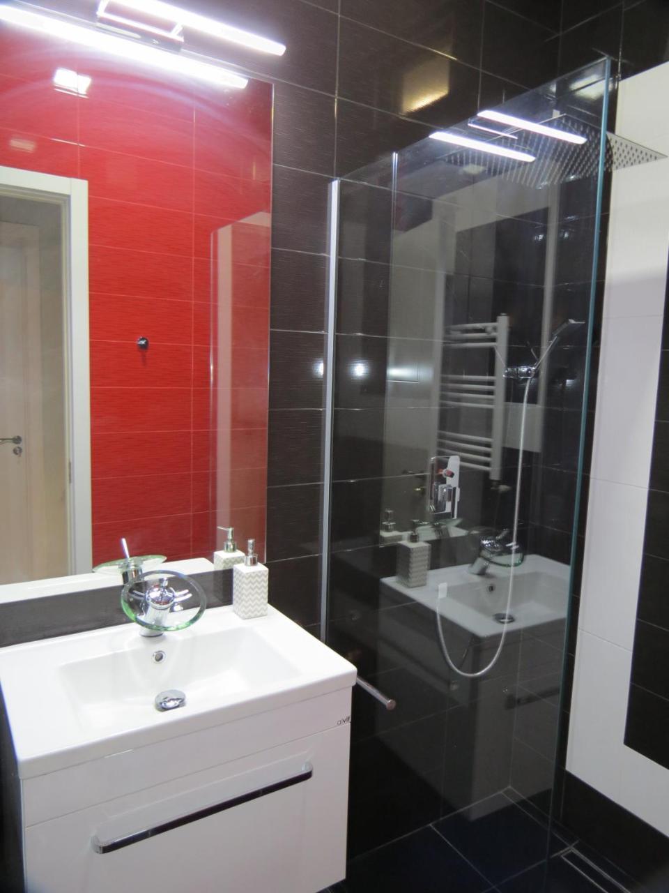 Three Rooms Apartment Tbilisi Esterno foto