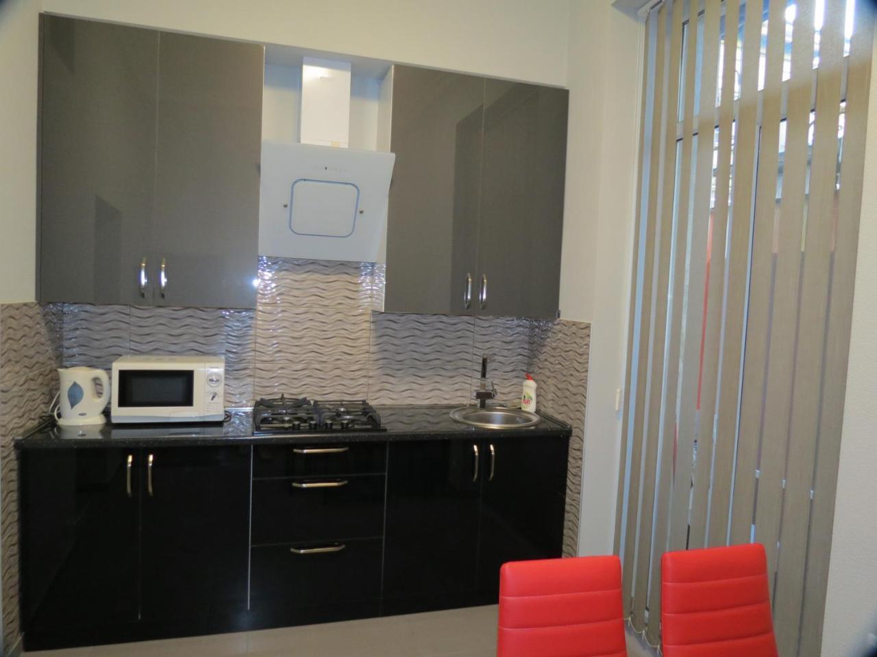 Three Rooms Apartment Tbilisi Esterno foto