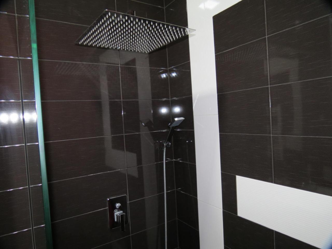 Three Rooms Apartment Tbilisi Esterno foto